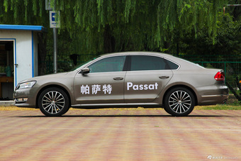 2014款帕萨特3.0 DSG旗舰尊享版