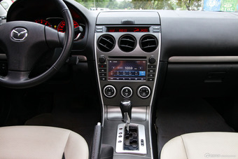 2013款马自达6 2.0L自动超豪华型