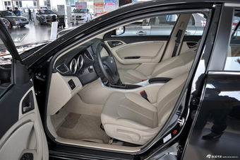 2012款奔腾B90 2.0L手动豪华型