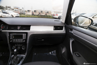 2015款宝来质惠版1.6L自动时尚型