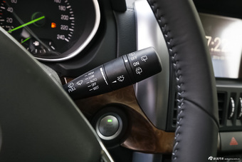 2016年北京BJ80 2.3T手动尊贵版