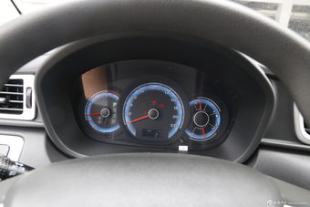 2015款骏派D60 1.8L自动舒适型