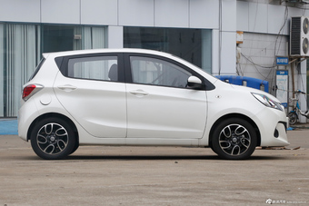 2015款奔奔1.4L手动豪华型国5