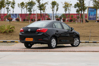 2015款东风风神L60 1.6L 手动新享型