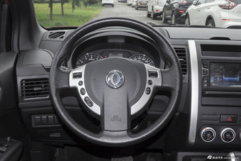 2015款东风风度MX6 2.0L CVT两驱梦想版