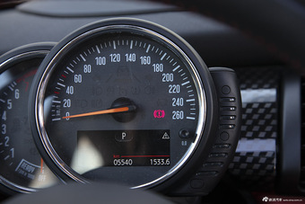 2015款MINI COOPER S 2.0T手动