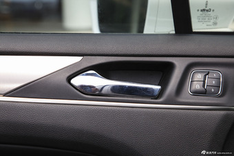 2014款林肯MKC 2.0T自动两驱尊雅版