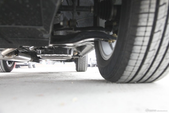 2015款改款野马T70 1.8TCVT优雅型