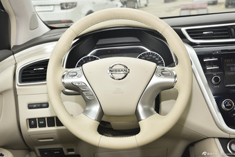 2015款楼兰 2.5L自动XL两驱智尚版