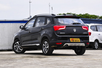 2016款宝骏560 1.8L手动豪华型