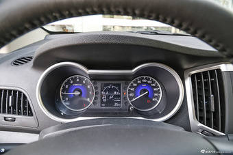 2014款风神A30 1.5L自动智尚型