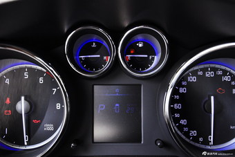 2016款CS35 1.6L自动豪华型国V