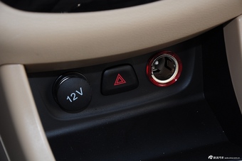 2015款宝骏730 1.8L手动舒适型