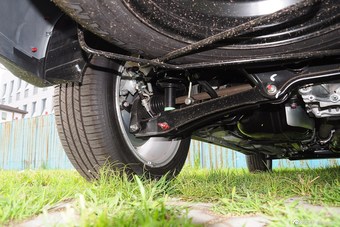 2014款欧蓝德 2.4L四驱豪华超值版5座