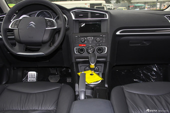 2013款雪铁龙C4L 1.6THP自动劲智版