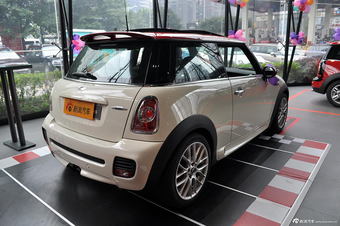 2013款MINI 1.6T JOHN COOPER WORKS