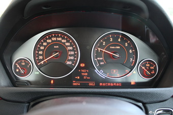 2014款宝马428i运动设计套装版到店实拍