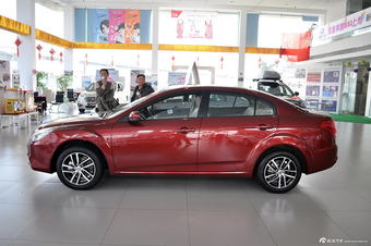 2013款奔腾B50 1.6L手动舒适型