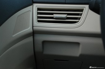 东南2013款V5菱致1.5L手动标准型CNG