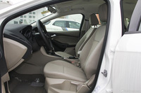 2015款福克斯三厢1.6L自动舒适型