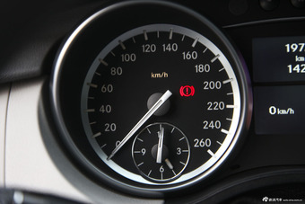 2014款 奔驰R400 3.0T自动4MATIC豪华型