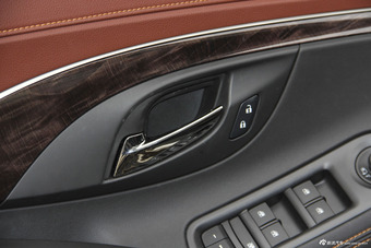 2014款君越2.0T SIDI自动智享旗舰型