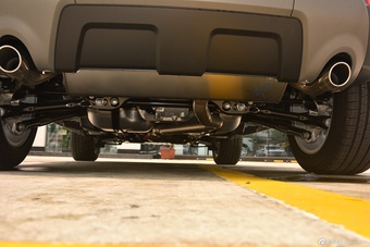 2016款揽胜极光2.0T自动SE智耀版