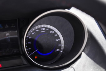 2016款长安CS75 2.0L手动领先型国5