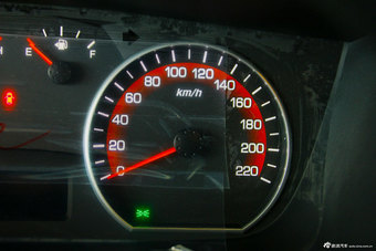 2014款新爱腾2.3L两驱自动舒适汽油版到店实拍