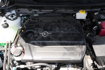 2015款海马M6 1.5T CVT驭FUN型