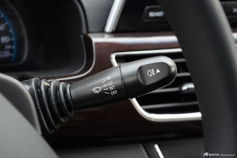 2016款宝骏630 1.5L手动标准型