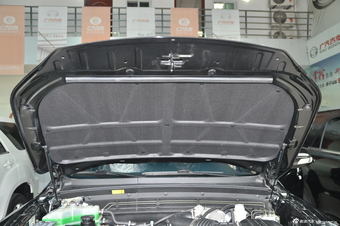 2012款奥轩GX5 2.0L手动两驱天窗版