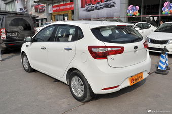 2012款起亚K2 1.4L自动炫酷纪念版两厢