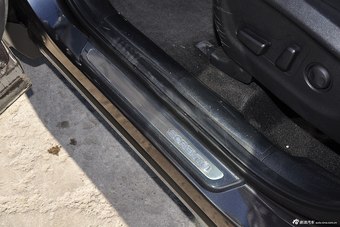 2015款索兰托L 2.4L GDI汽油四驱精英版