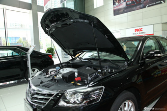 2013款凯美瑞200G 2.0L自动经典豪华版