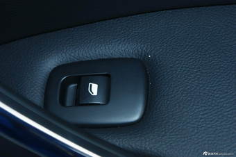 2012款东风雪铁龙C5