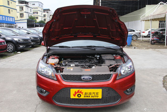 2013款福克斯两厢经典1.8L手动时尚型