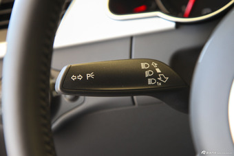 2016款改款奥迪A5 2.0T自动cabriolet 45TFSI进取型