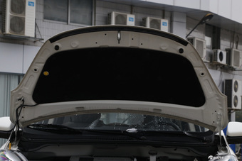 2015款奔奔1.4L手动豪华型国5