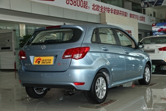 2012款北京汽车E系列1.3L乐尚手动版两厢