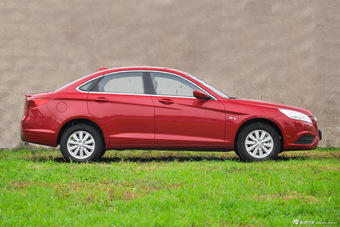 2014款绅宝D50 1.5L手动标准版