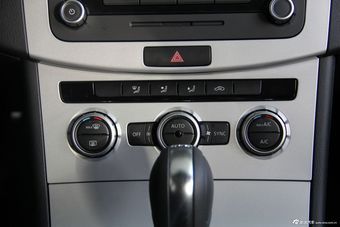 2012款迈腾1.4TSI豪华型