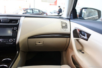 2014款天籁公爵2.5L XV-VIP尊领版实拍