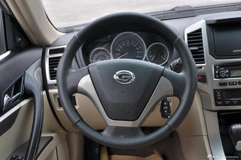 2012款奥轩G5 2.4L手动精英版两驱