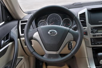 2012款奥轩G5 2.4L手动精英版四驱