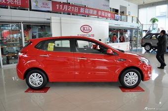 2012款起亚K2 1.4L自动炫酷纪念版两厢