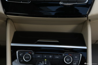 2015款宝马2系Active Tourer 218i 运动设计套装