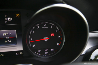 2015款奔驰C级C200 2.0T自动运动版 4MATIC