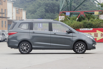 2016款长安欧尚1.5L手动豪华型