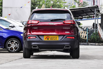 2016款自由光2.4L自动领先版